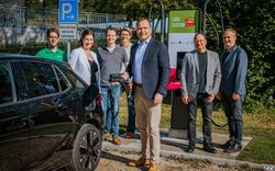 Einweihung der neuen Ladesäulen am Sommerbad Greifenberg