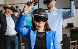 Virtual Reality und KI als Instrumente moderner Teamarbeit