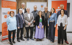 Menschen, die sich ehrenamtlich und mit großem persönlichen Einsatz für andere engagieren, stehen selten im Mittelpunkt